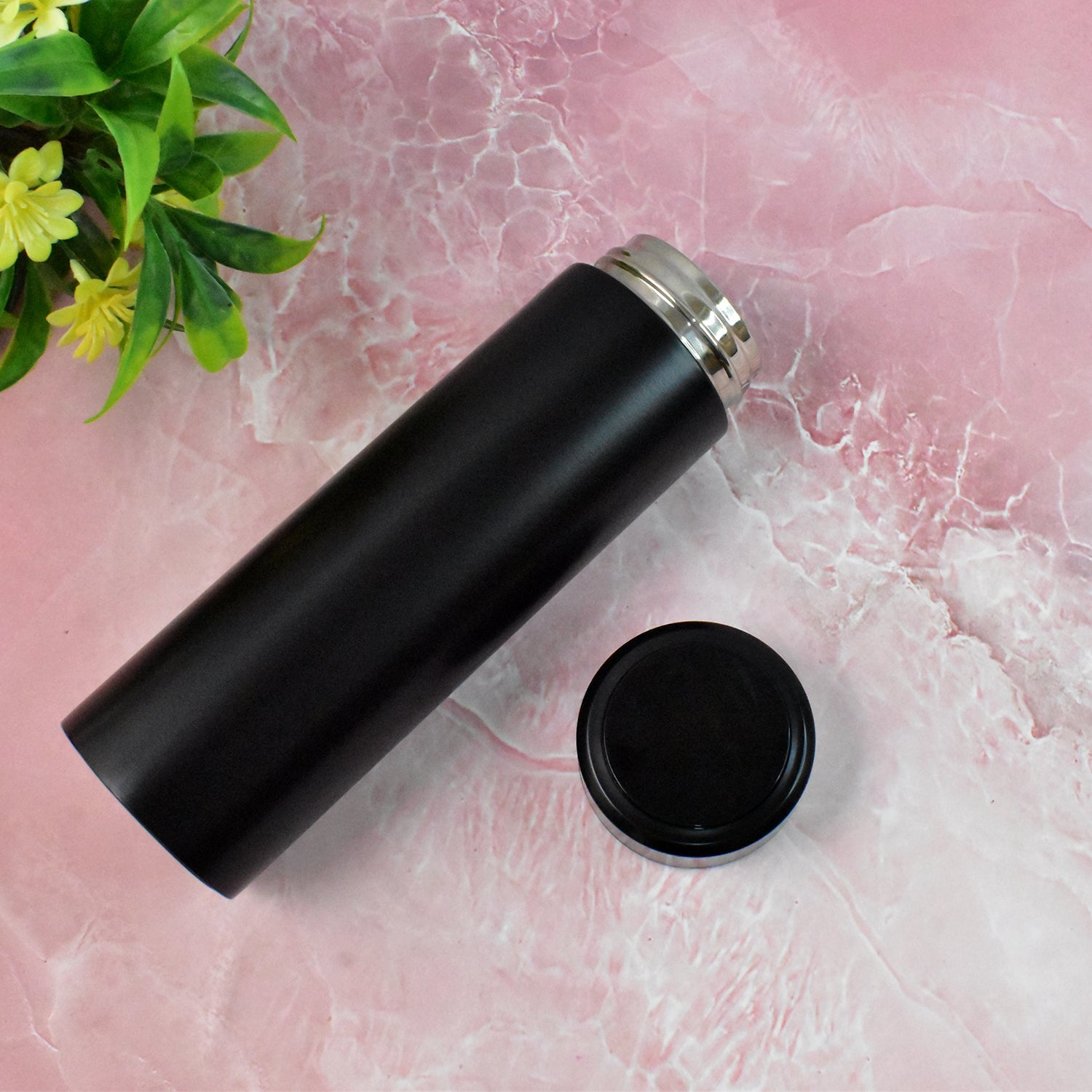 Stainless Steel Insulated Vacuum Flask Water Bottle (500 ml Approx) Stainless Steel Insulated Vacuum Flask Water Bottle (500 ml Approx)